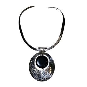 DDD 925 Mexico Hammered Torque Carved Tourmaline Pendant Necklace